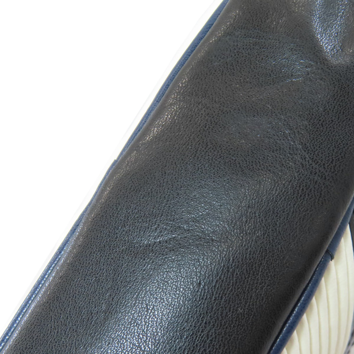 GIVENCHY logo Shoulder Bag Leather Ladies [Used]