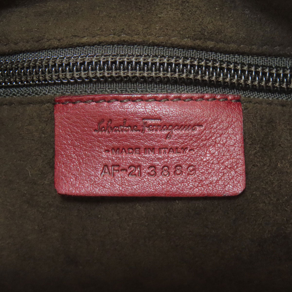 Salvatore Ferragamo Gancini Shoulder Bag Leather Ladies [Used]