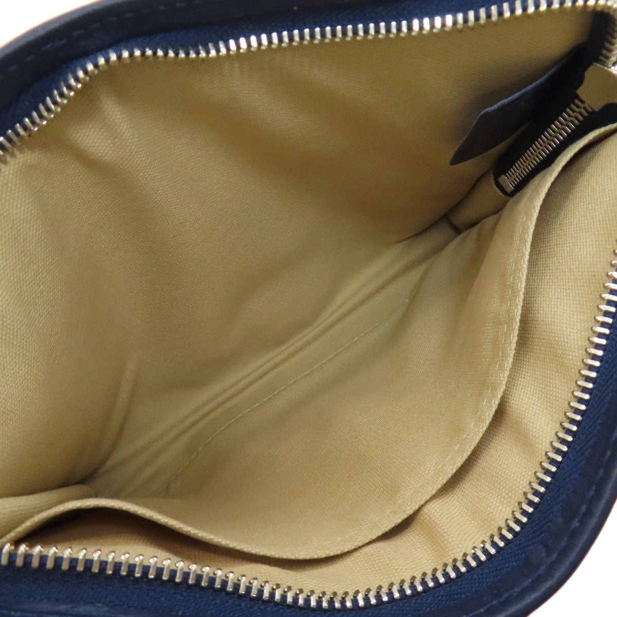 Longchamp Embossing Clutch bag Leather Ladies [Used]