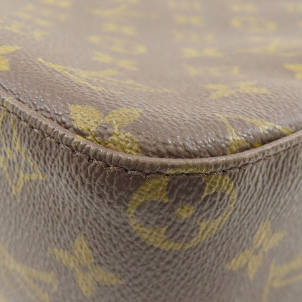LOUIS VUITTON M51146 Looping MM Handbag Monogram canvas Ladies [Used]