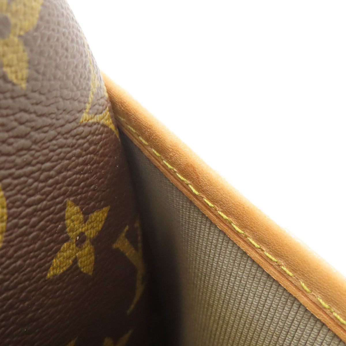 LOUIS VUITTON M42228 Trueville Handbag Monogram canvas Ladies [Used]