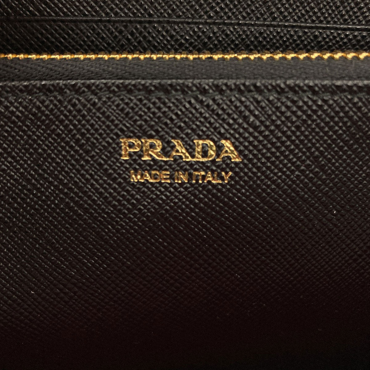 PRADA logo Long wallet (with coin pocket) Safiano Ladies [Used]