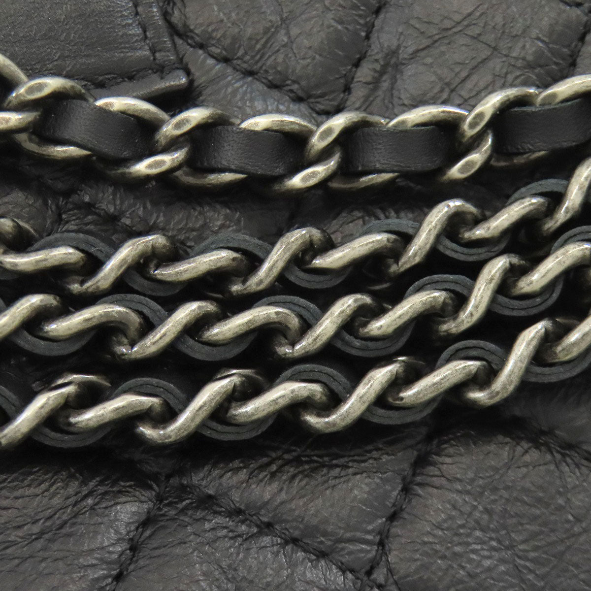 CHANEL Mini ChainShoulder Matelasse SilverHardware Shoulder Bag Lambskin Ladies [Used]