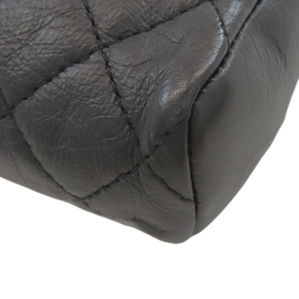 CHANEL Mini ChainShoulder Matelasse SilverHardware Shoulder Bag Lambskin Ladies [Used]