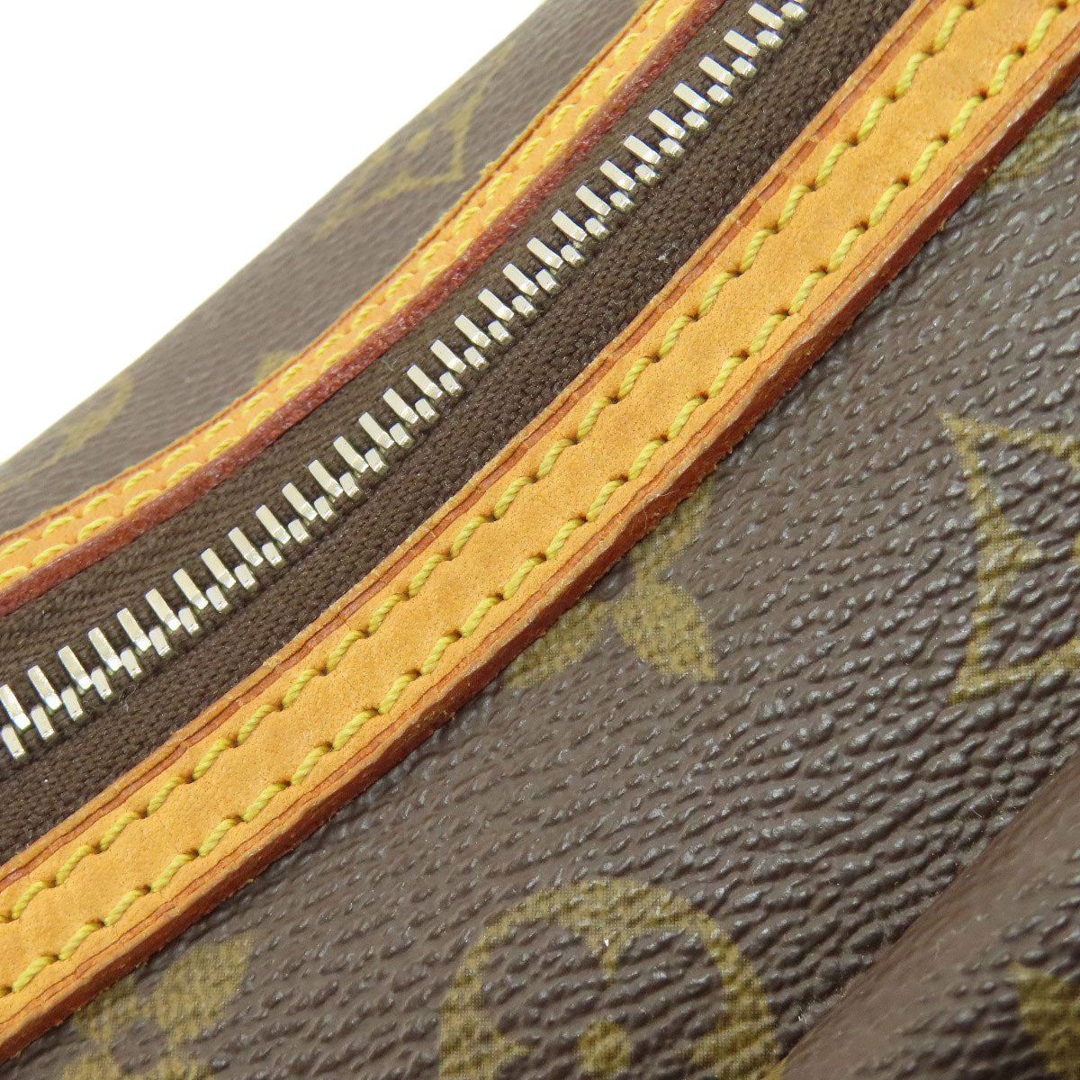 ルイヴィトン M40077 ティカルGM ショルダーバッグ モノグラムキャンバス レディース 【中古】【LOUIS VUITTON】
