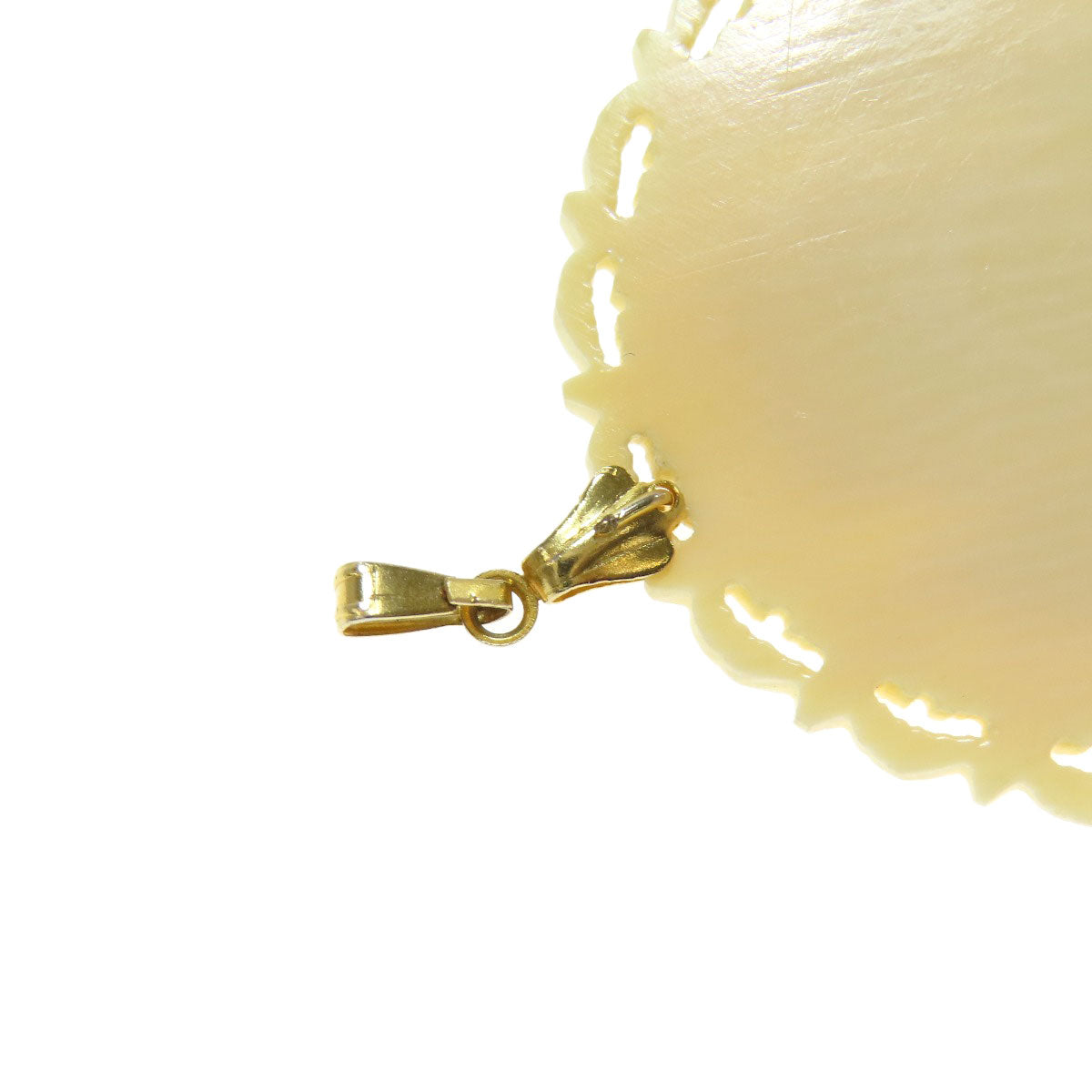 Flower motif Pendant top Plastic Metal 19.5g　Ladies