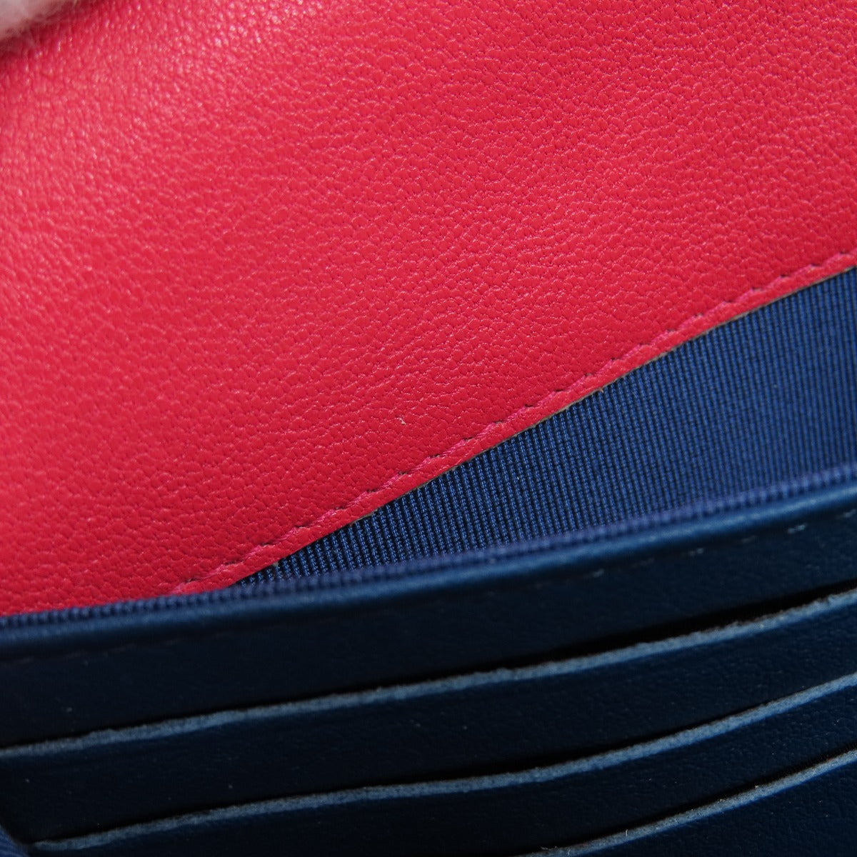 CHANEL V stitch Long wallet (with coin pocket) Calf Ladies [Used]