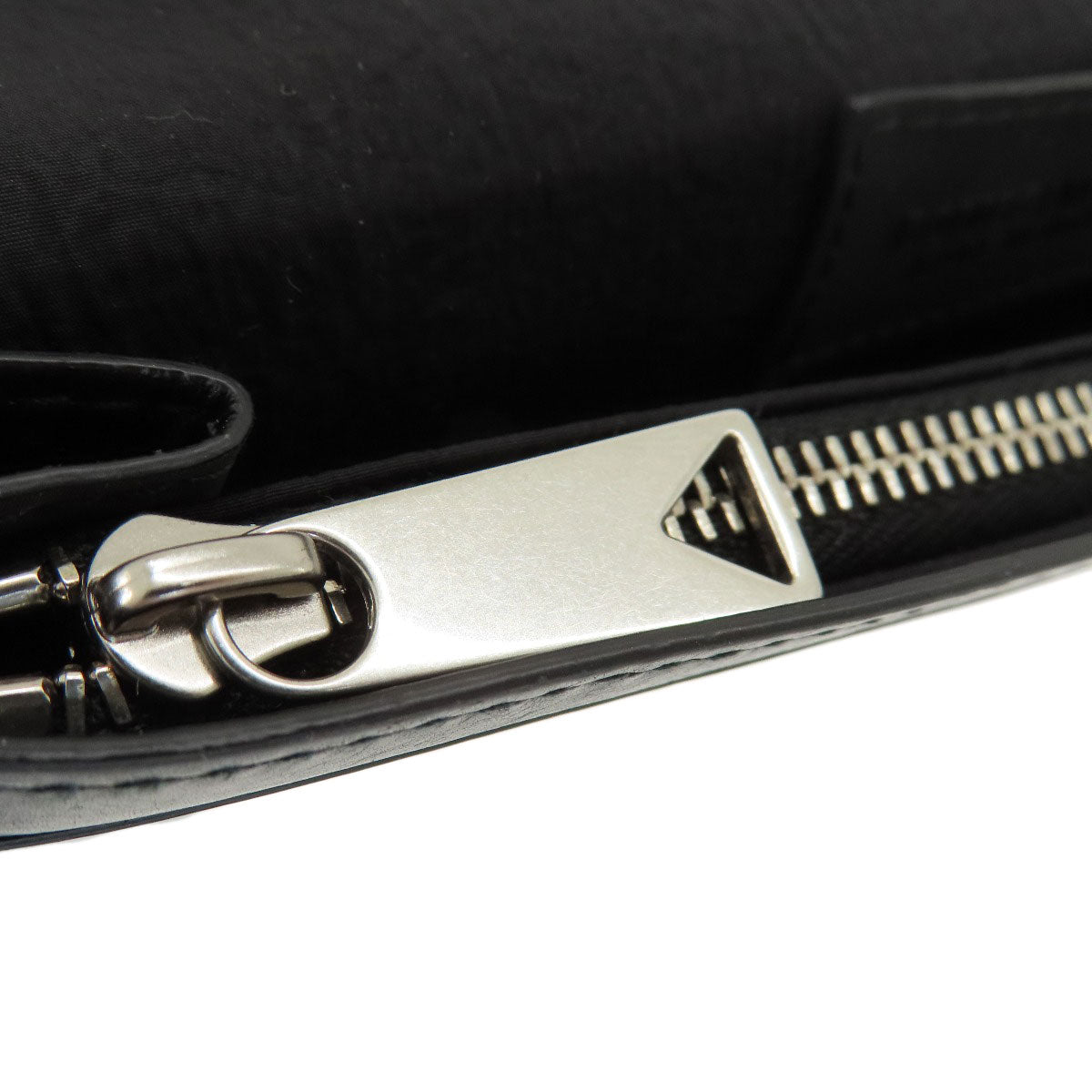 ボッテガヴェネタ マキシイントレチャート 長財布（小銭入れあり） レザー レディース 【中古】【BOTTEGA VENETA】