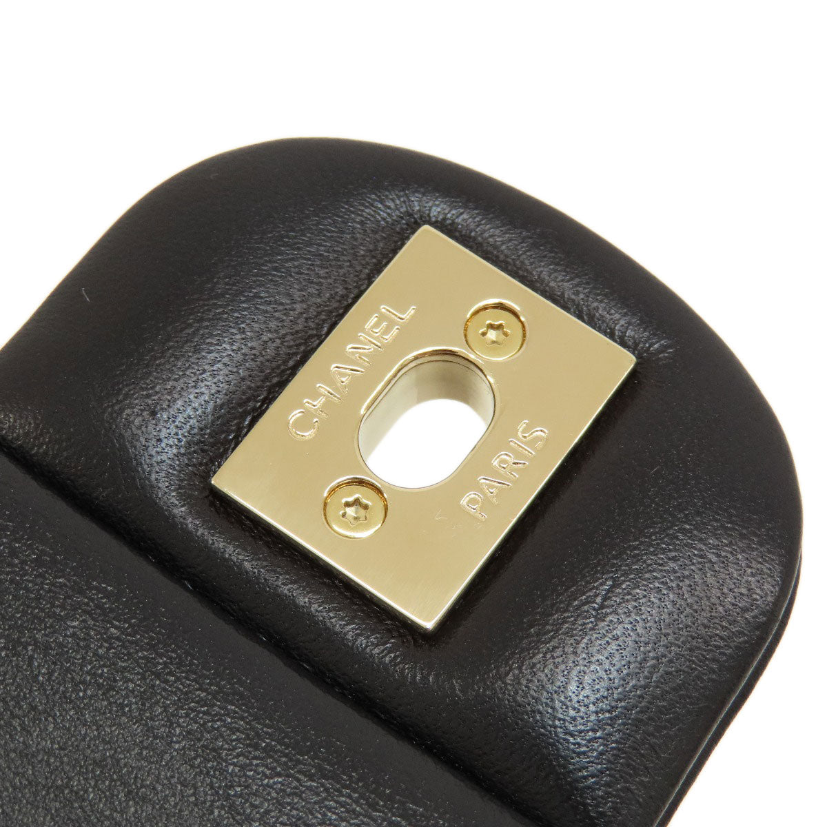 CHANEL ChainShoulder Matelasse GoldHardware Shoulder Bag Lambskin Ladies [Used]