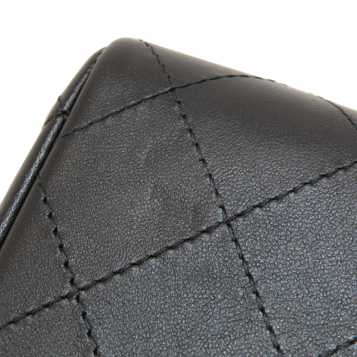 CHANEL ChainShoulder Matelasse GoldHardware Shoulder Bag Lambskin Ladies [Used]