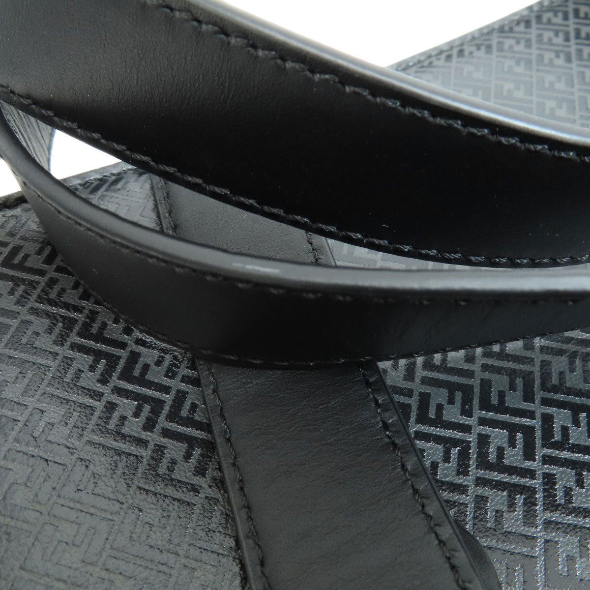 FENDI logo Shoulder Bag Leather Ladies [Used]