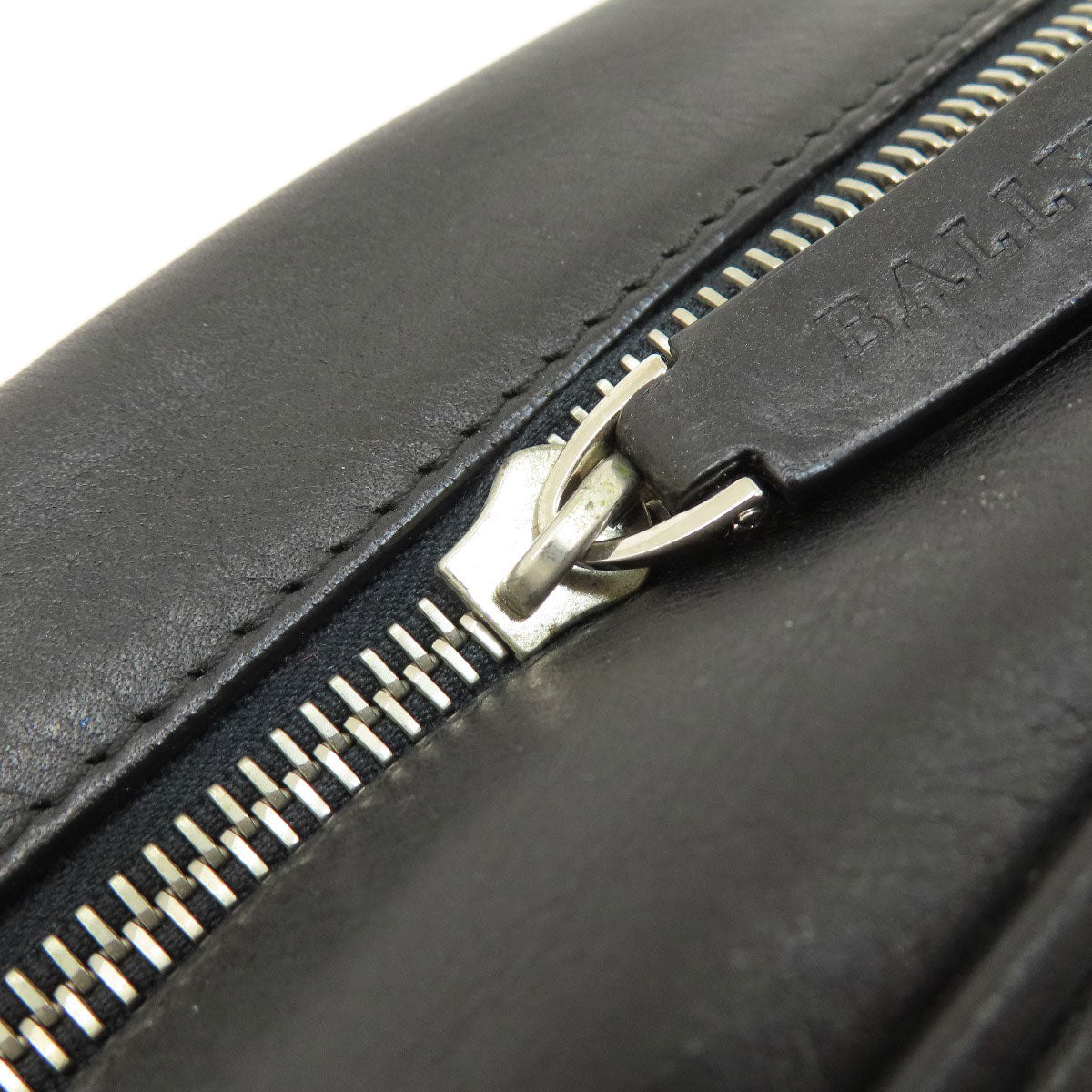 BALLY Simple design Shoulder Bag Leather Ladies [Used]