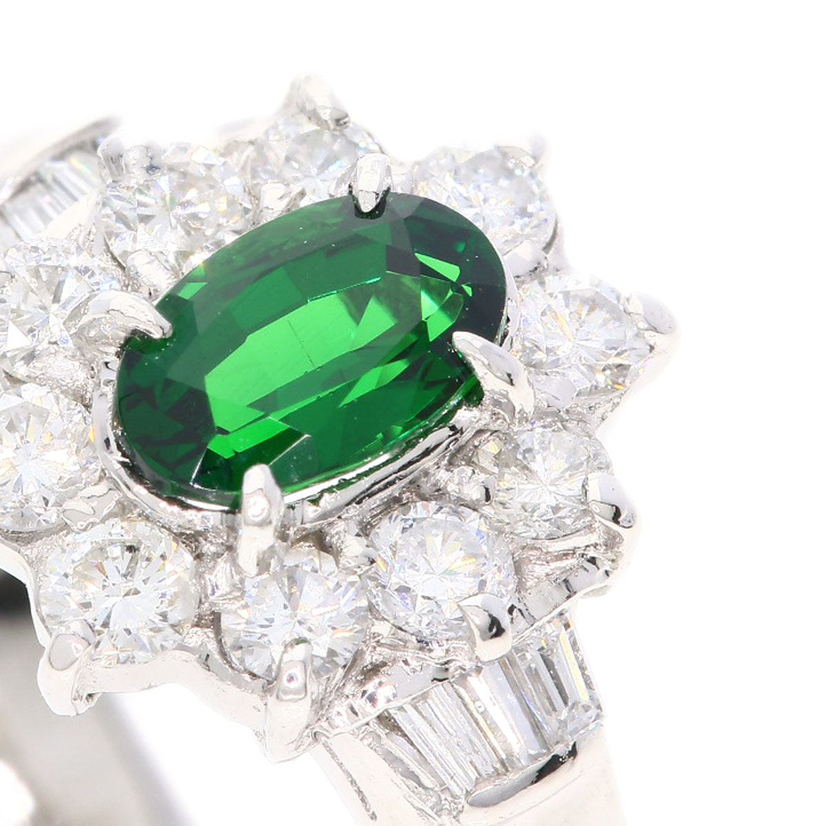0.57ct Green Garnet Diamond Ring Platinum PT900  4.4g　Ladies
