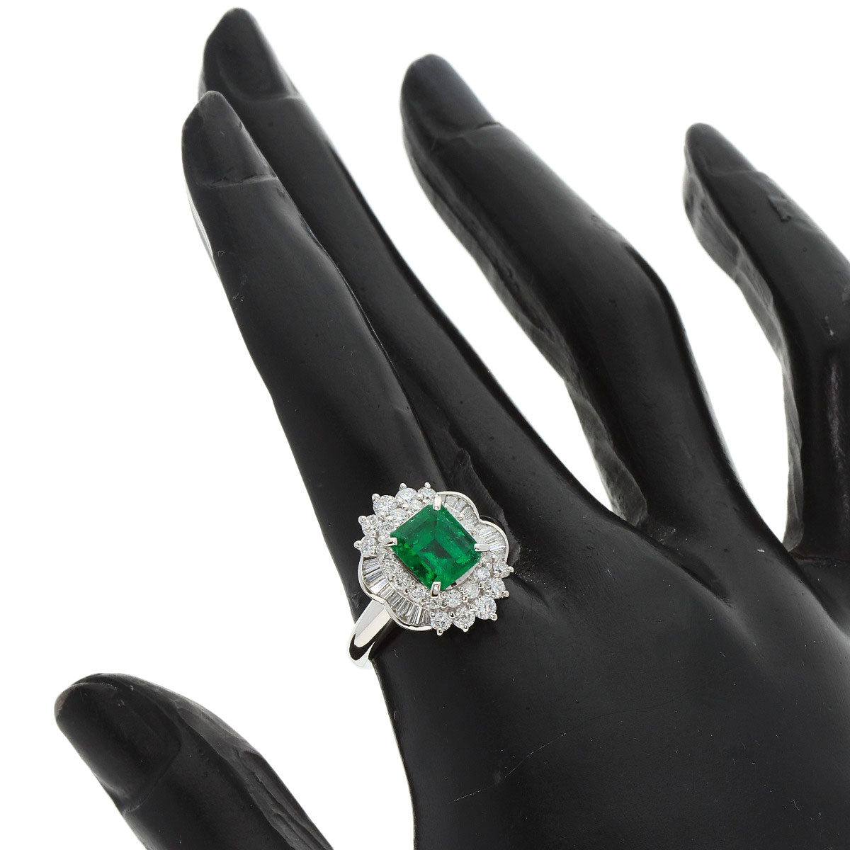 1.78ct Emerald Diamond Ring Platinum PT900  7.7g　Ladies