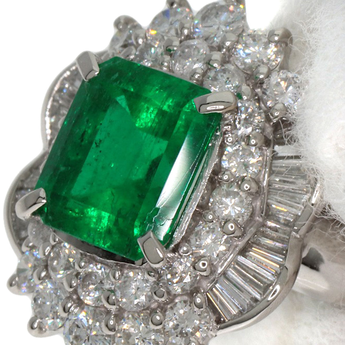 1.78ct Emerald Diamond Ring Platinum PT900  7.7g　Ladies