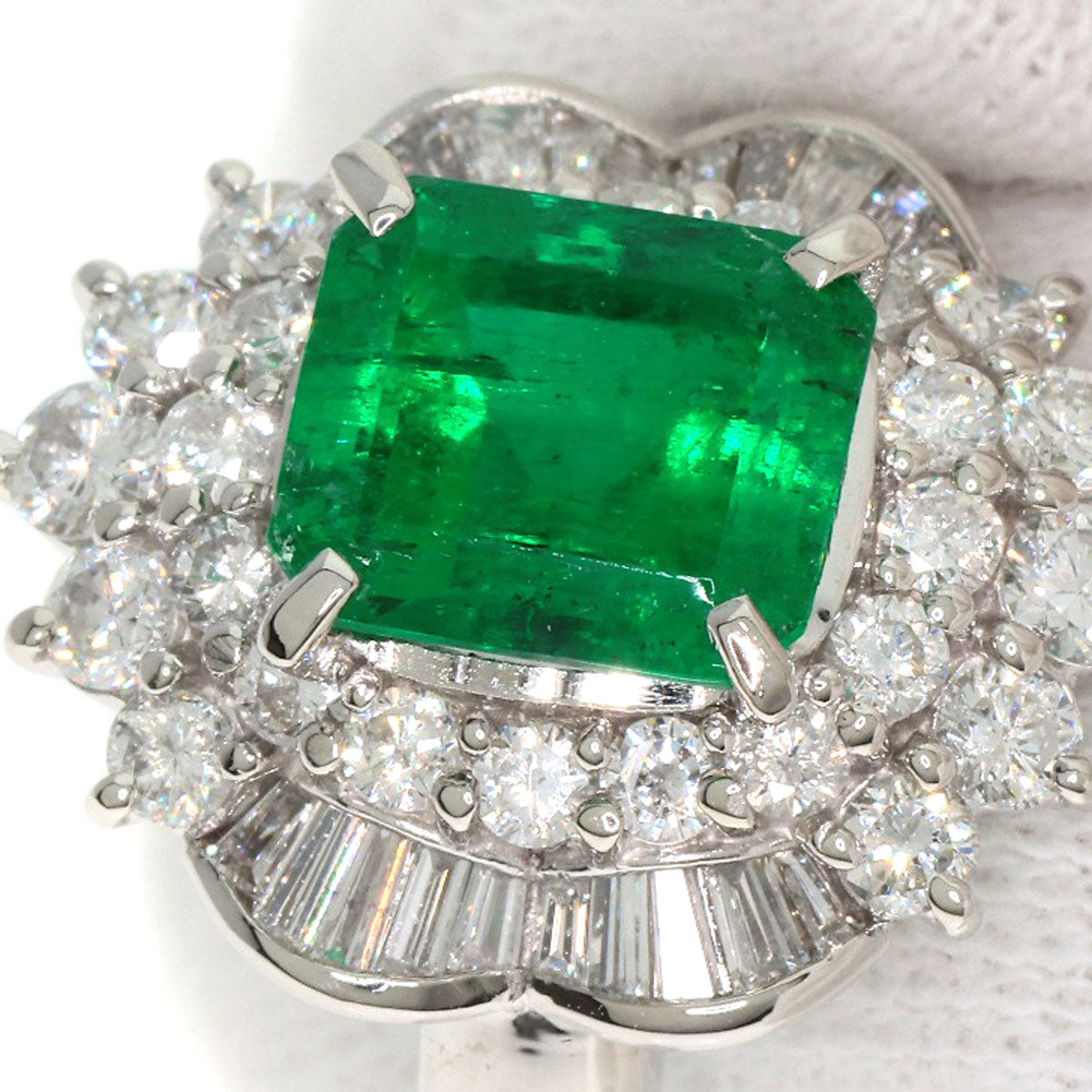 1.78ct Emerald Diamond Ring Platinum PT900  7.7g　Ladies