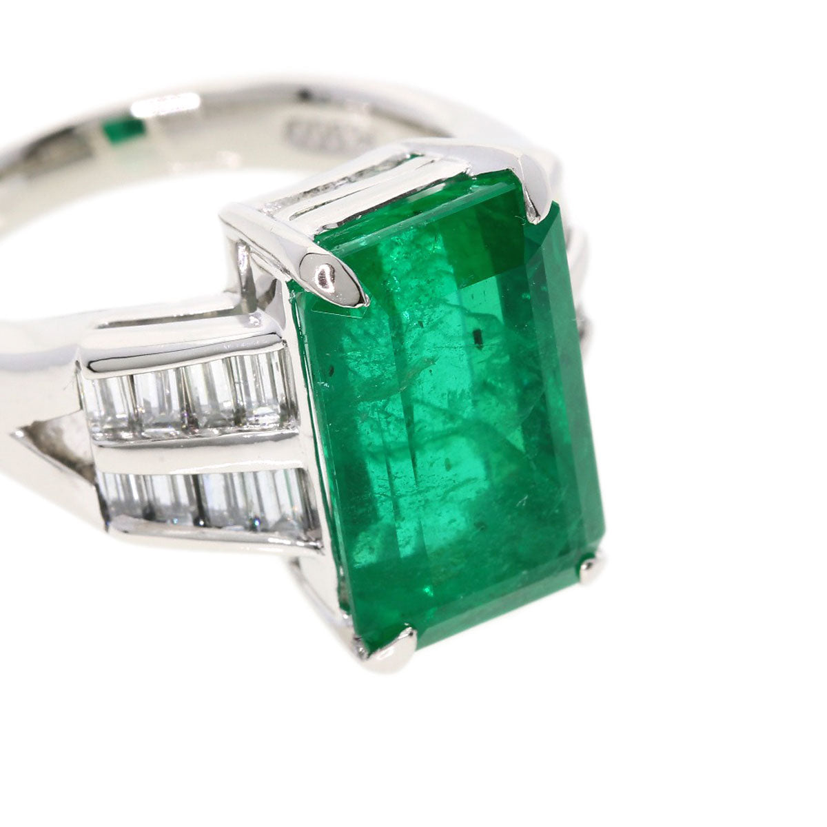 8.18ct Emerald Diamond Ring Platinum PT900  14.8g　Ladies