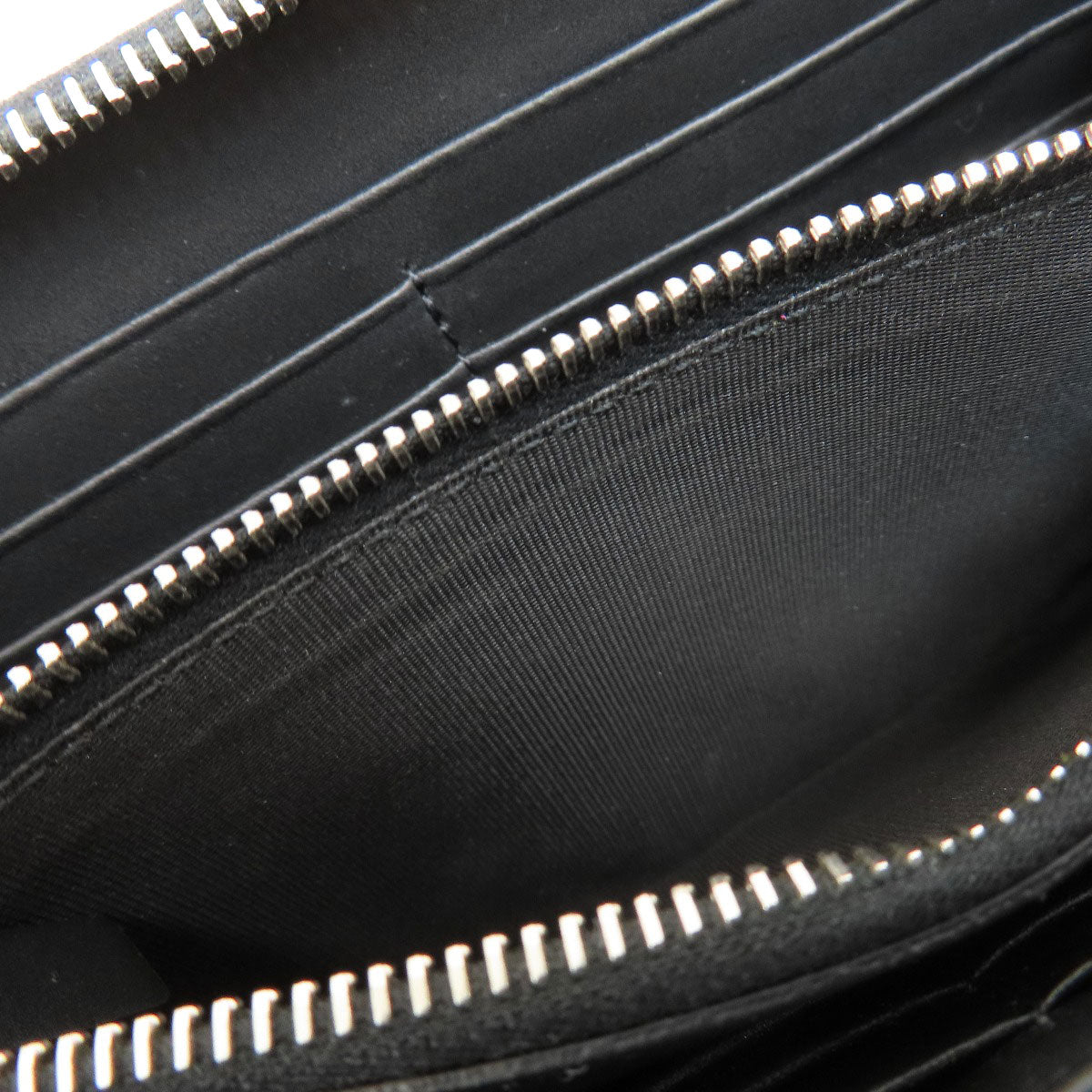 VALENTINO GARAVANI logo Long wallet (with coin pocket) Leather Ladies [Used]