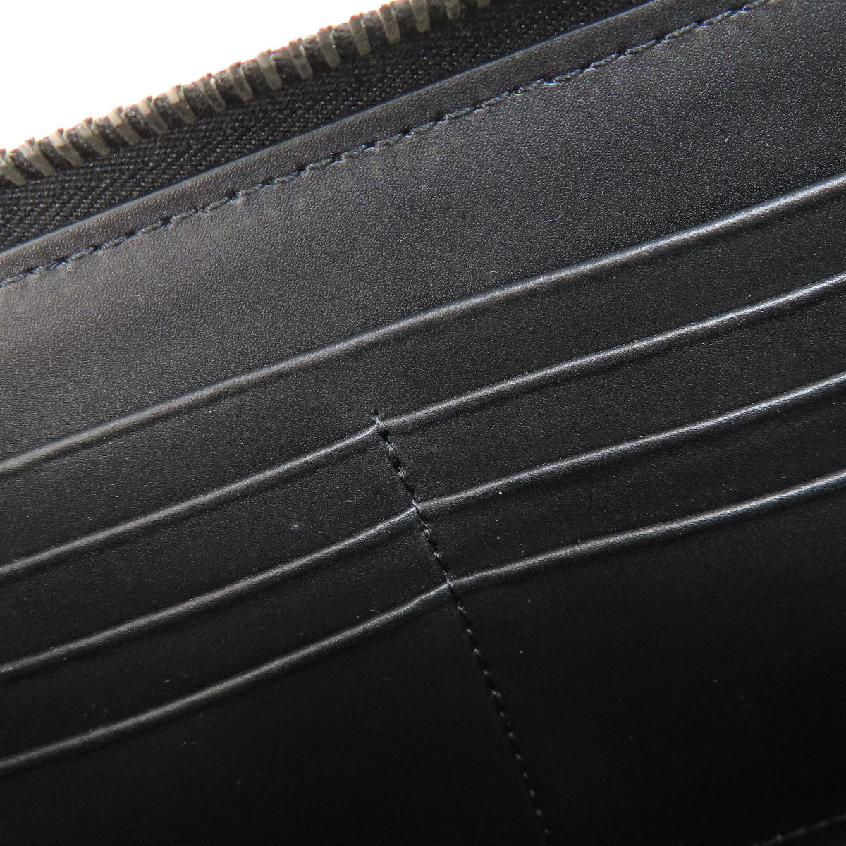 VALENTINO GARAVANI logo Long wallet (with coin pocket) Leather Ladies [Used]