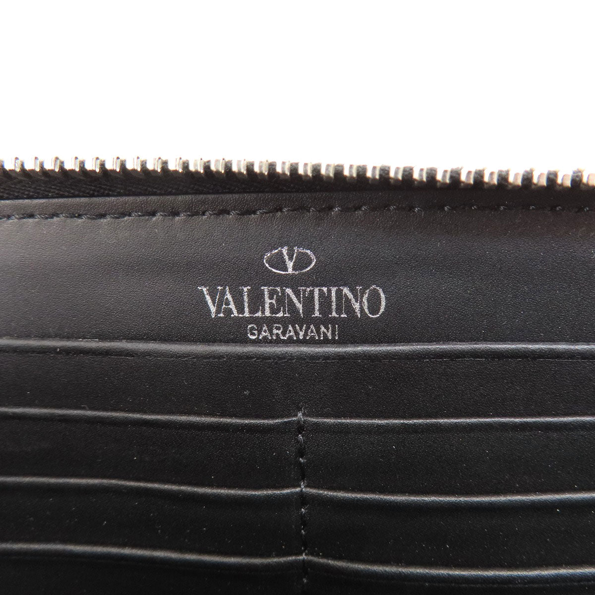 VALENTINO GARAVANI logo Long wallet (with coin pocket) Leather Ladies [Used]
