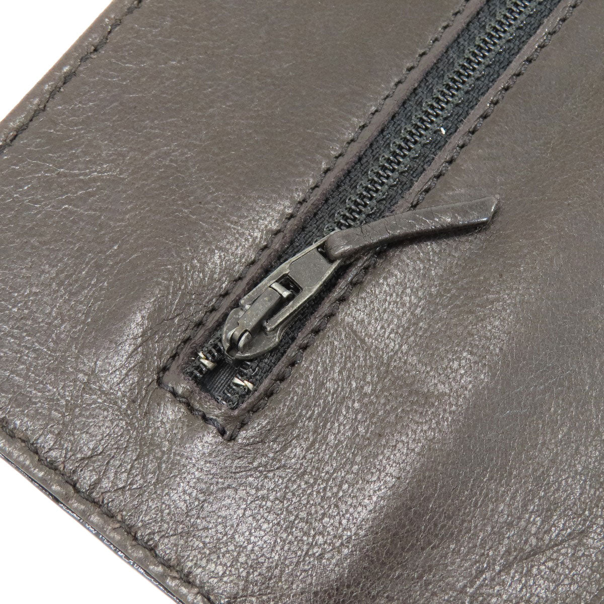 CHANEL Chain Wallet COCO Mark GoldHardware Long wallet (with coin pocket) Grained Calfskin Skin Ladies [Used]