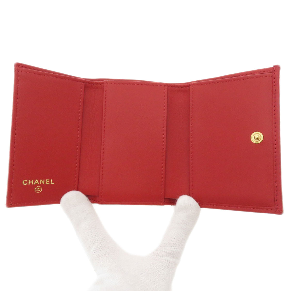 CHANEL Tri-fold compact wallet Matelasse Bifold Wallet with Coin Pocket Calf Ladies [Used]