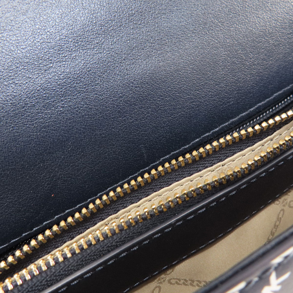 Michael Kors logo Shoulder Bag Leather PVCLadies [Used]