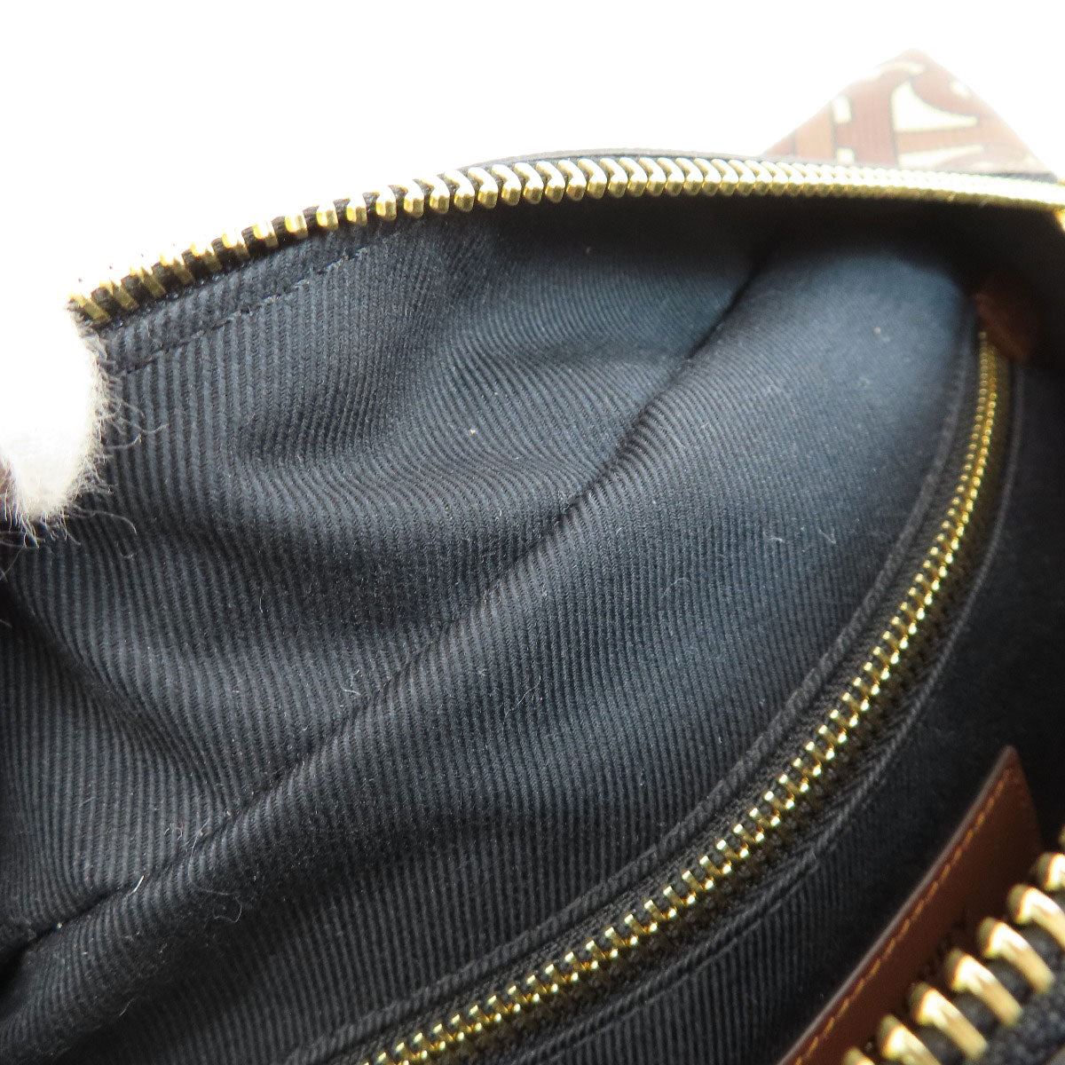 BURBERRY B logo total pattern Handbag PVC Ladies [Used]