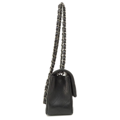 CHANEL ChainShoulder Matelasse SilverHardware Shoulder Bag Lambskin Ladies [Used]