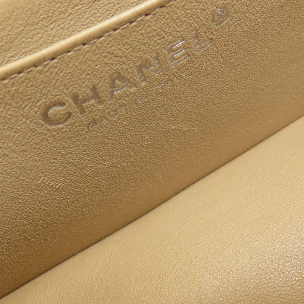 CHANEL ChainShoulder Matelasse SilverHardware Shoulder Bag Lambskin Ladies [Used]