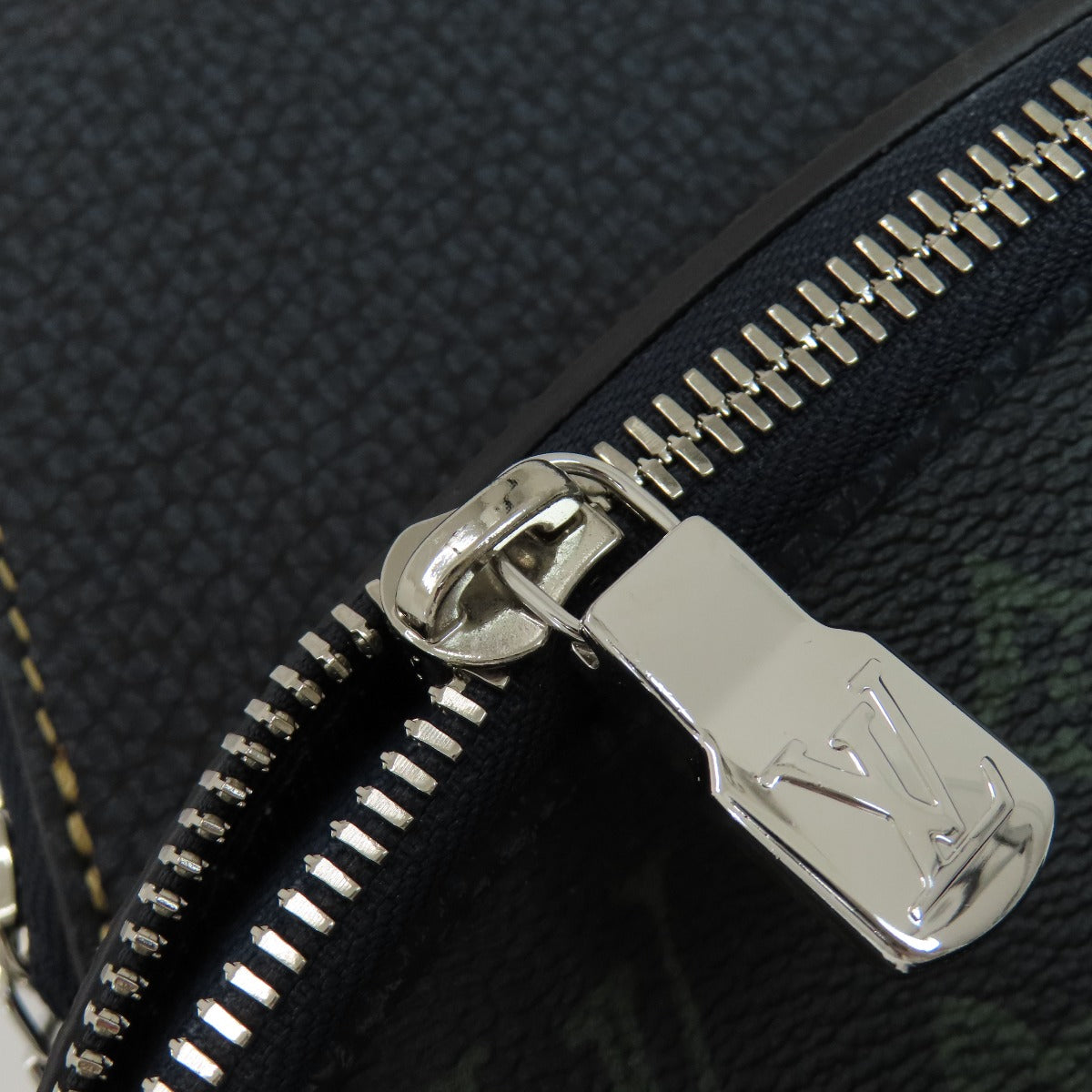 LOUIS VUITTON M46344 Avenue Sling Bag Monogram Records body bag Monogram canvas Ladies [Used]