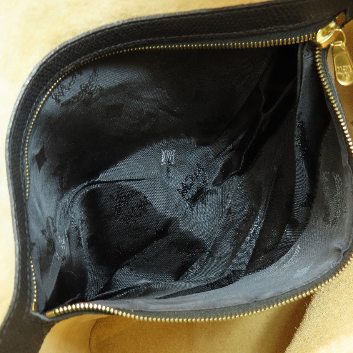 MCM Logo Hardware Shoulder Bag Leather Ladies [Used]