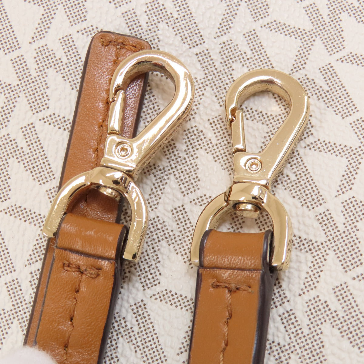 Michael Kors MK Signature 2WAY Handbag PVC Ladies [Used]