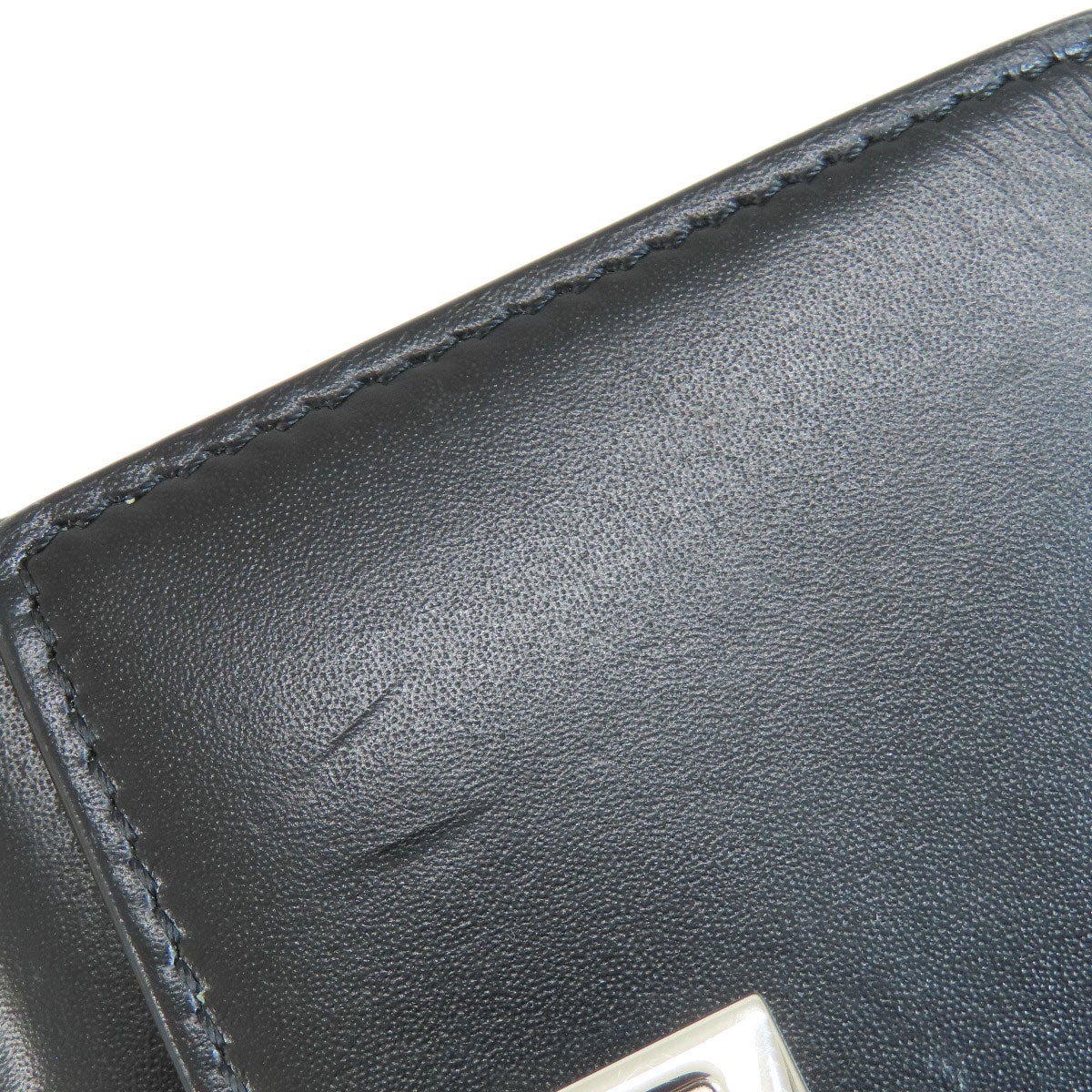 GIVENCHY logo Bifold Wallet with Coin Pocket Leather Ladies [Used]