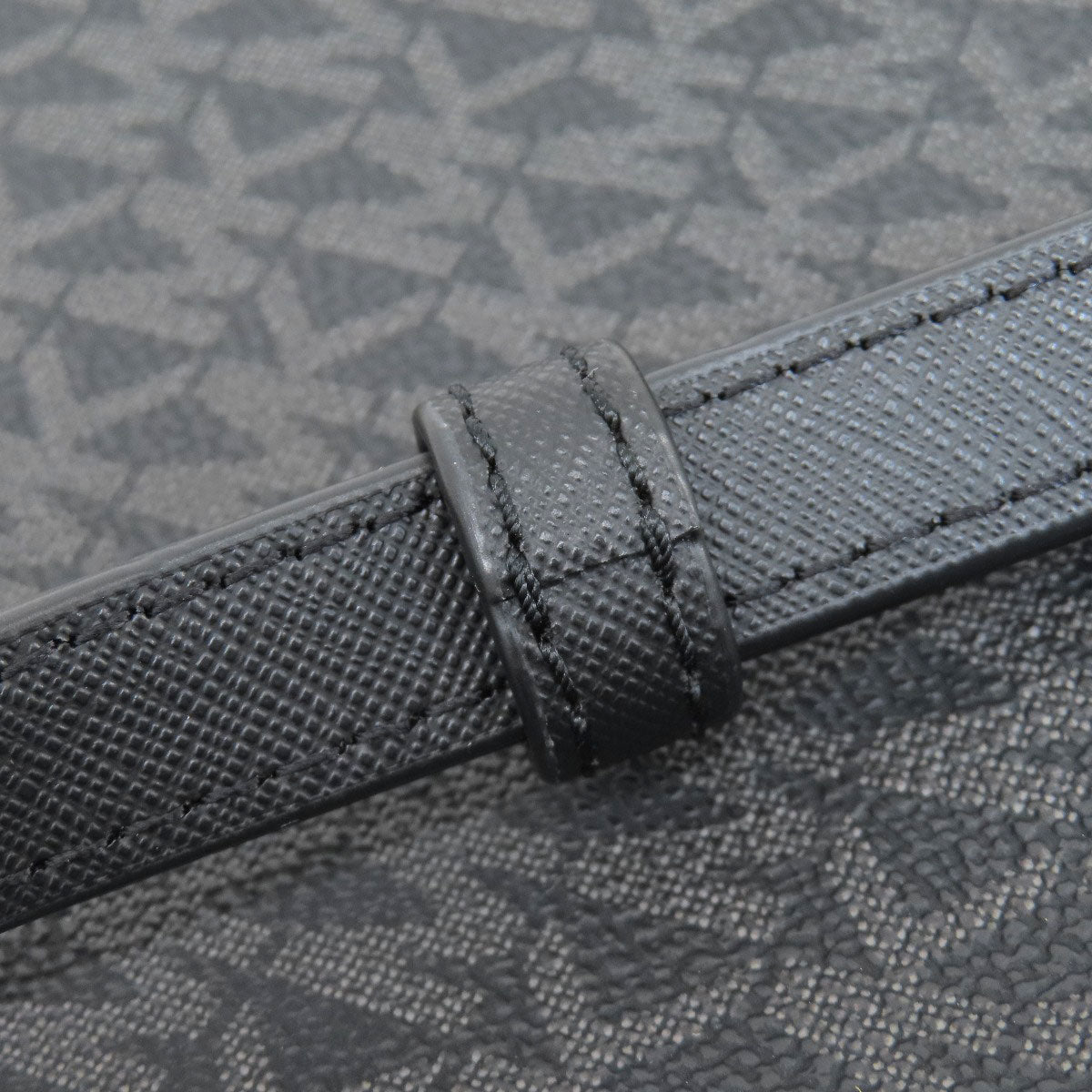 Michael Kors MK signature Shoulder Bag PVC Ladies [Used]