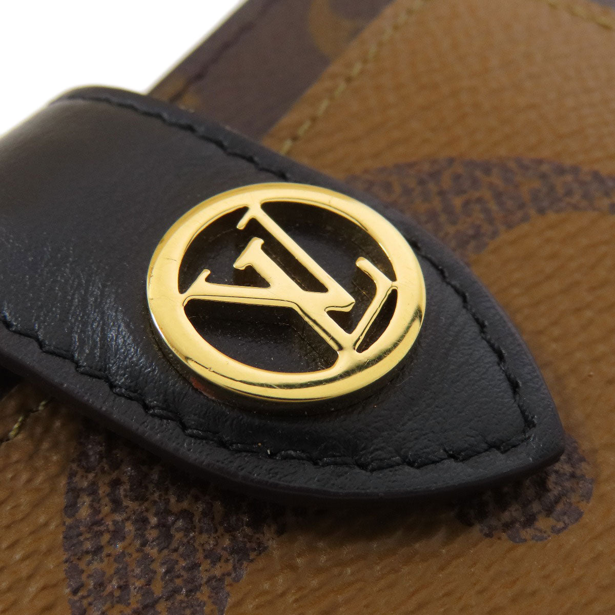 LOUIS VUITTON  M69432 Bifold Wallet with Coin Pocket Portefeiulle Juliet Monogram reverse Ladies