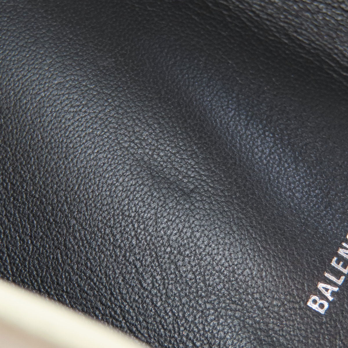 BALENCIAGA 516402 Logo tri-fold wallet Bifold Wallet with Coin Pocket Leather Ladies [Used]