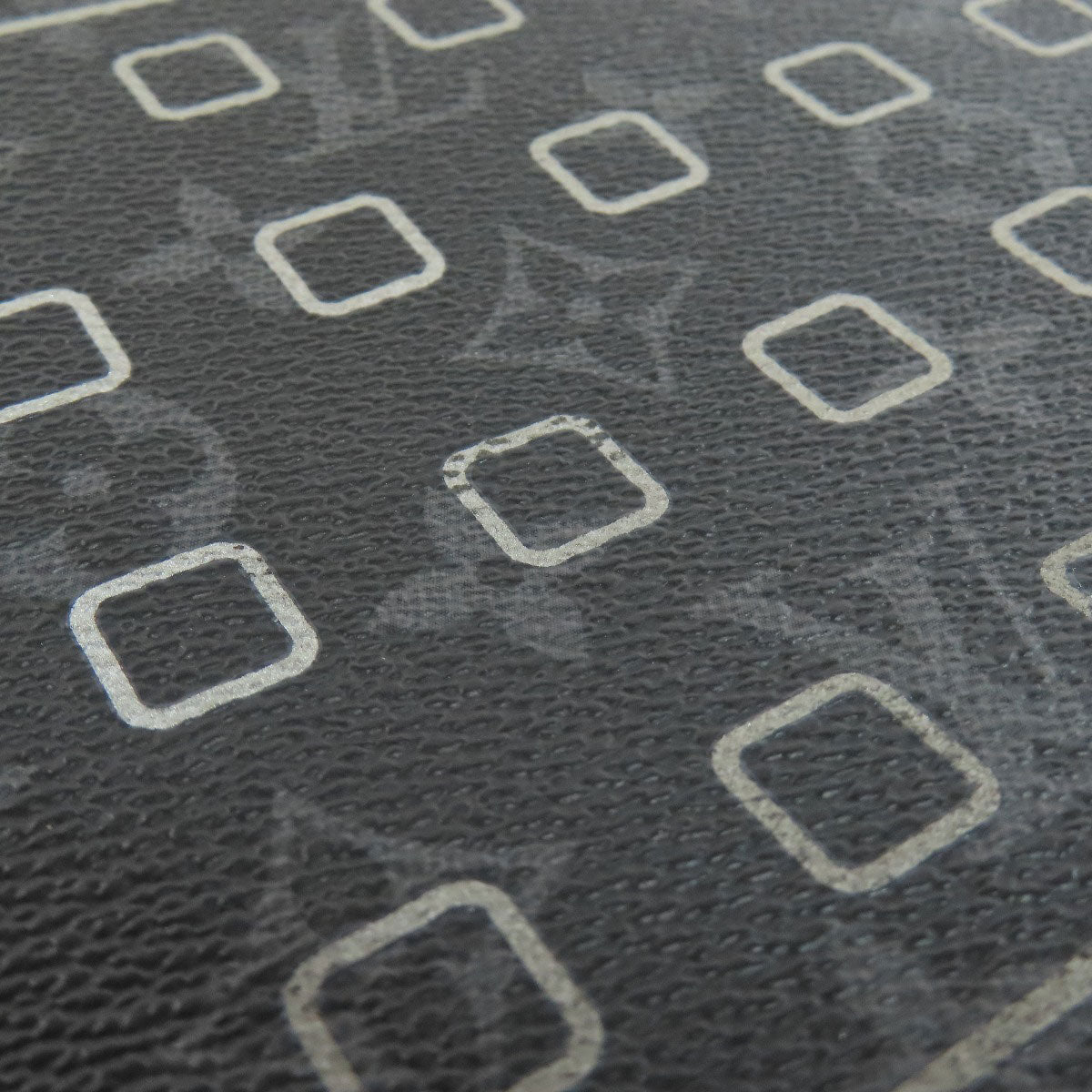 LOUIS VUITTON M64449 Fragment collaboration iPad case Monogram canvas Ladies [Used]