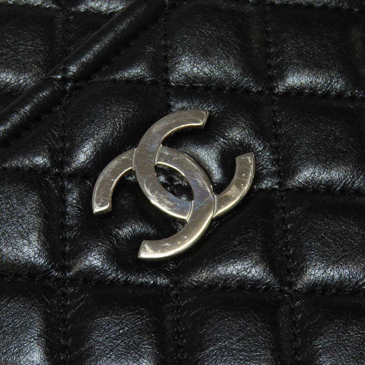 CHANEL   Tote Bag Matelasse Chain Bag SilverHardware Lambskin Ladies