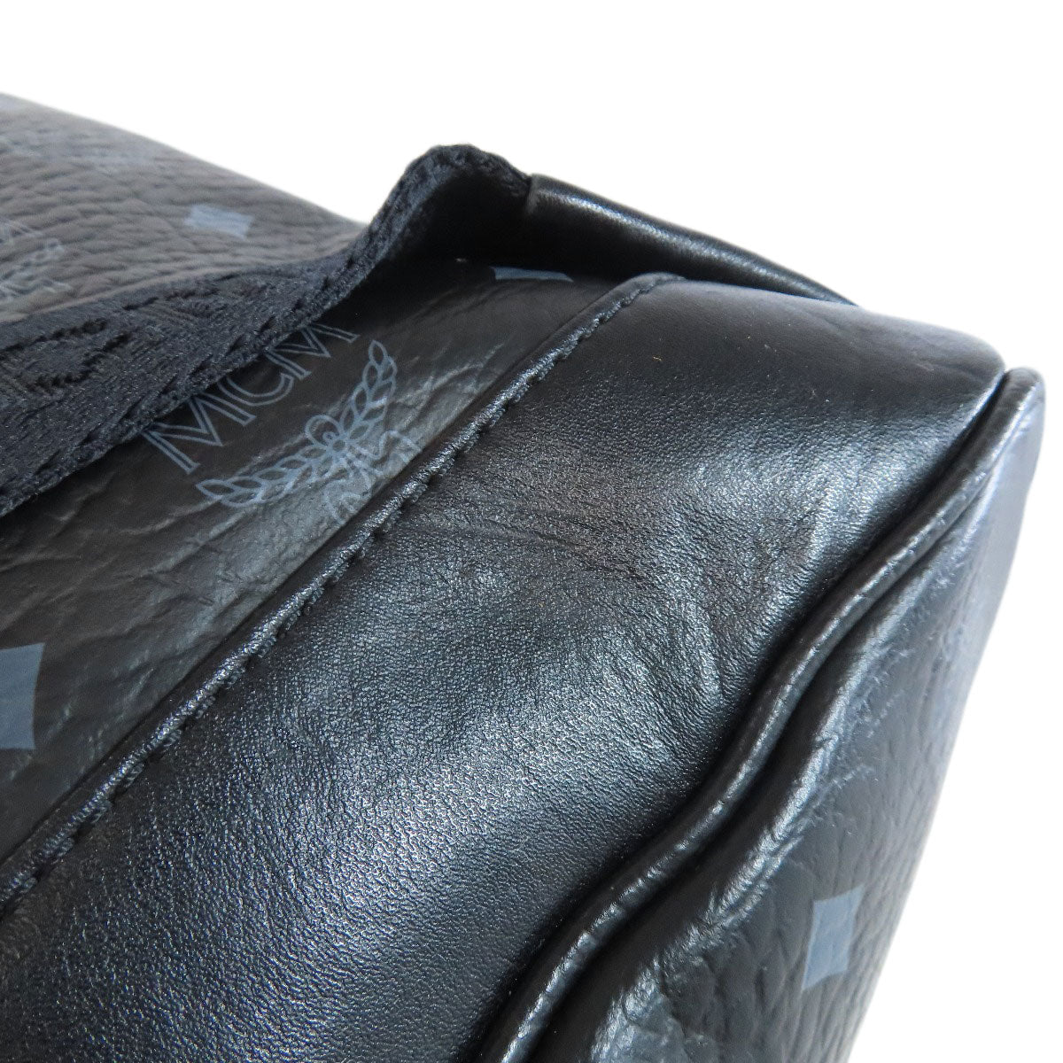 MCM   Backpack Â· Daypack Logo studs Leather Ladies