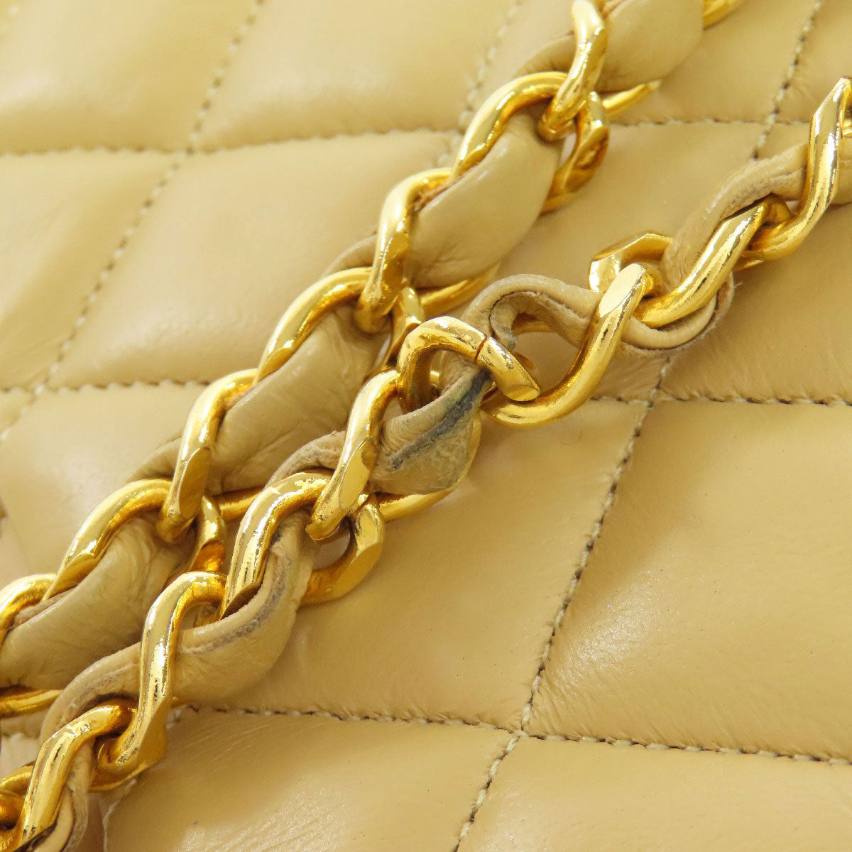 CHANEL ChainShoulder Matelasse GoldHardware Shoulder Bag Lambskin Ladies [Used]