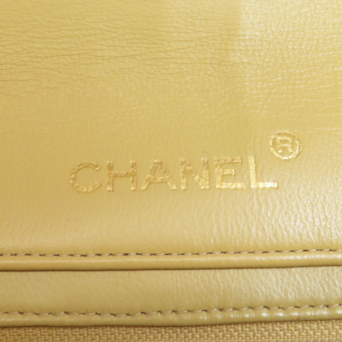 CHANEL ChainShoulder Matelasse GoldHardware Shoulder Bag Lambskin Ladies [Used]