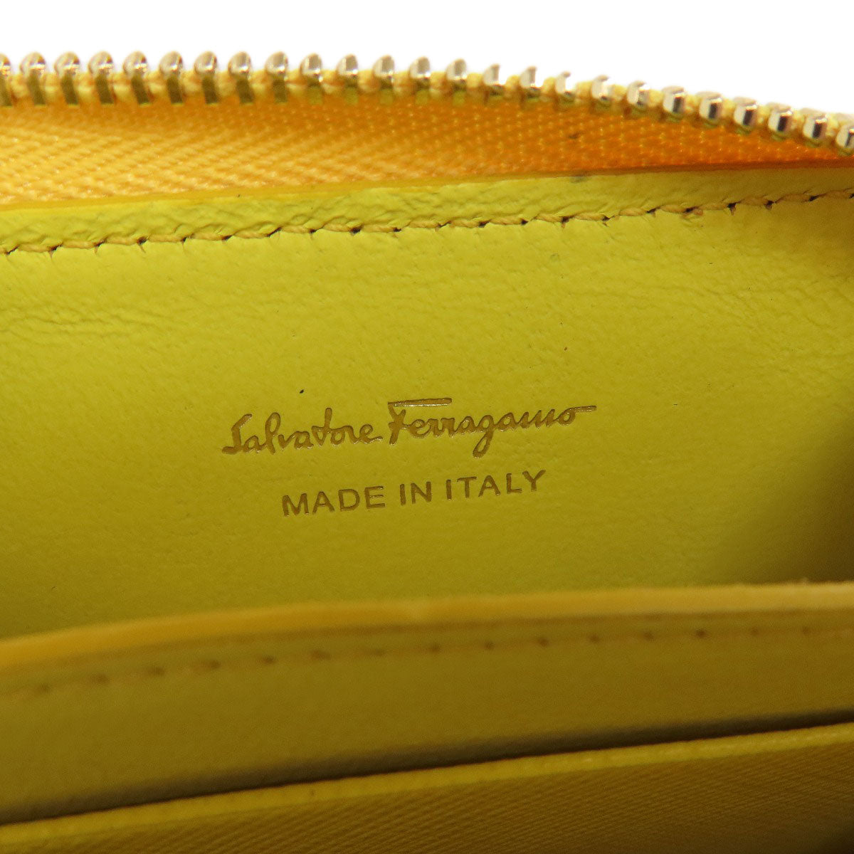 Salvatore Ferragamo Vara ribbon coin purse Leather Ladies [Used]