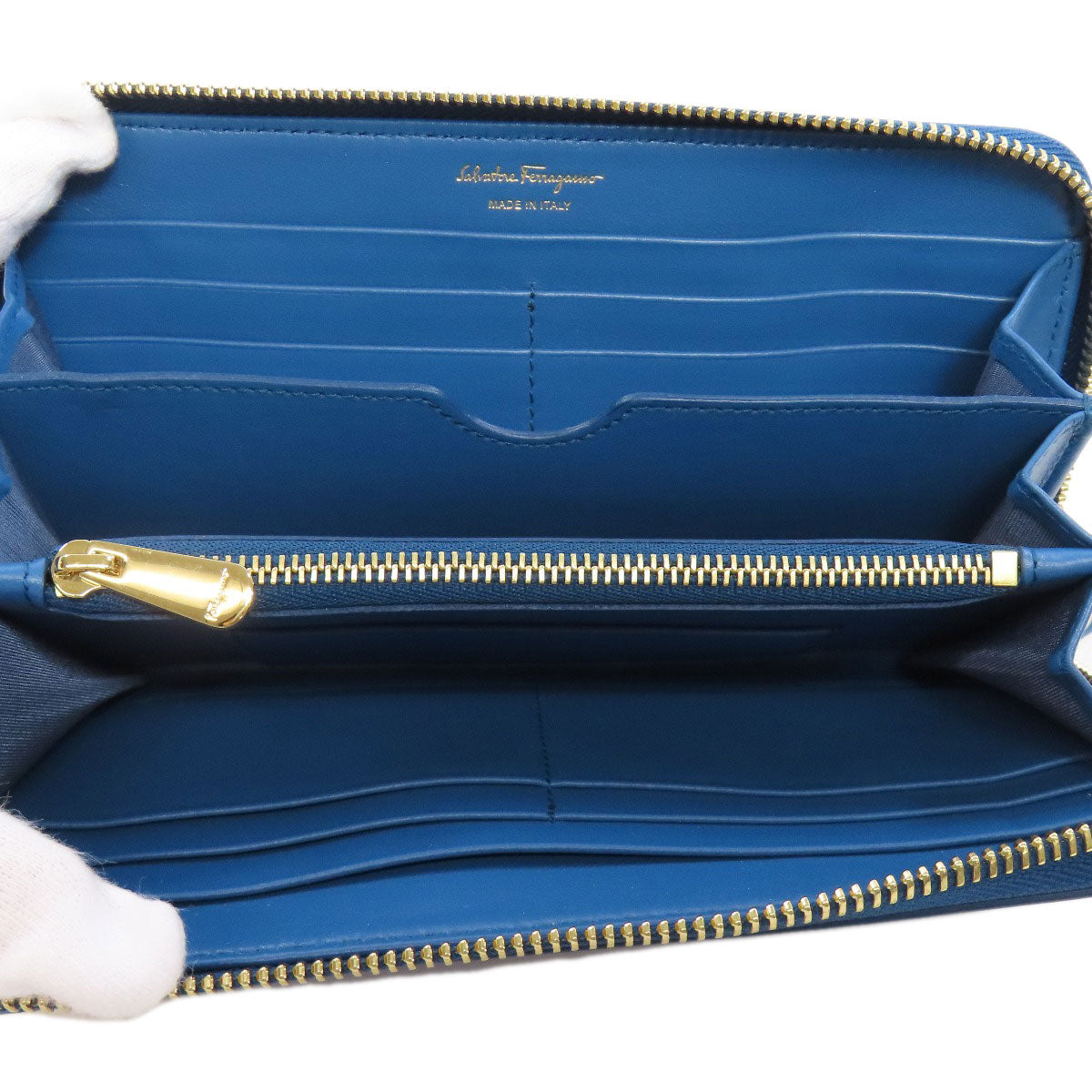 Salvatore Ferragamo Studs Long wallet (with coin pocket) Leather Ladies [Used]