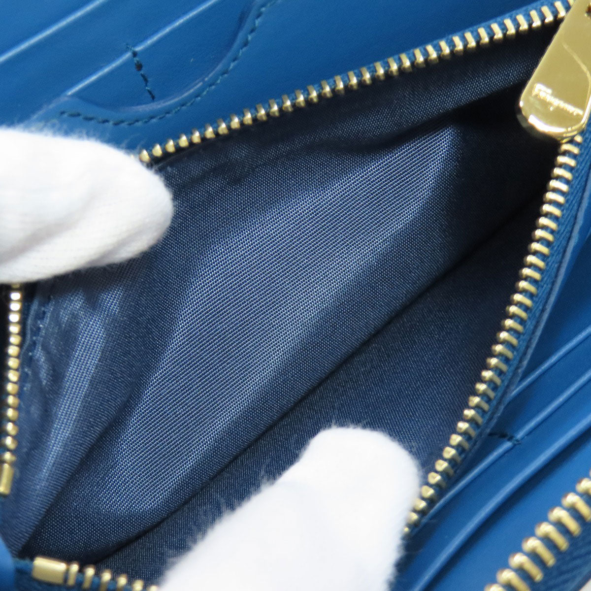 Salvatore Ferragamo Studs Long wallet (with coin pocket) Leather Ladies [Used]