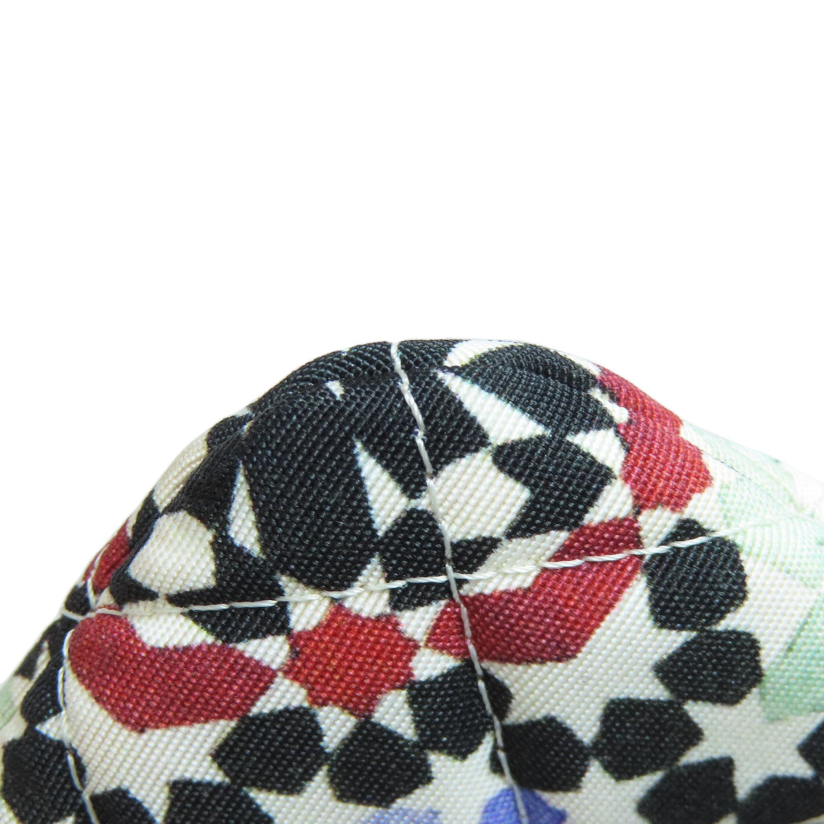 CHANEL Matelasse flower pattern pouch Clutch bag quilting Ladies [Used]