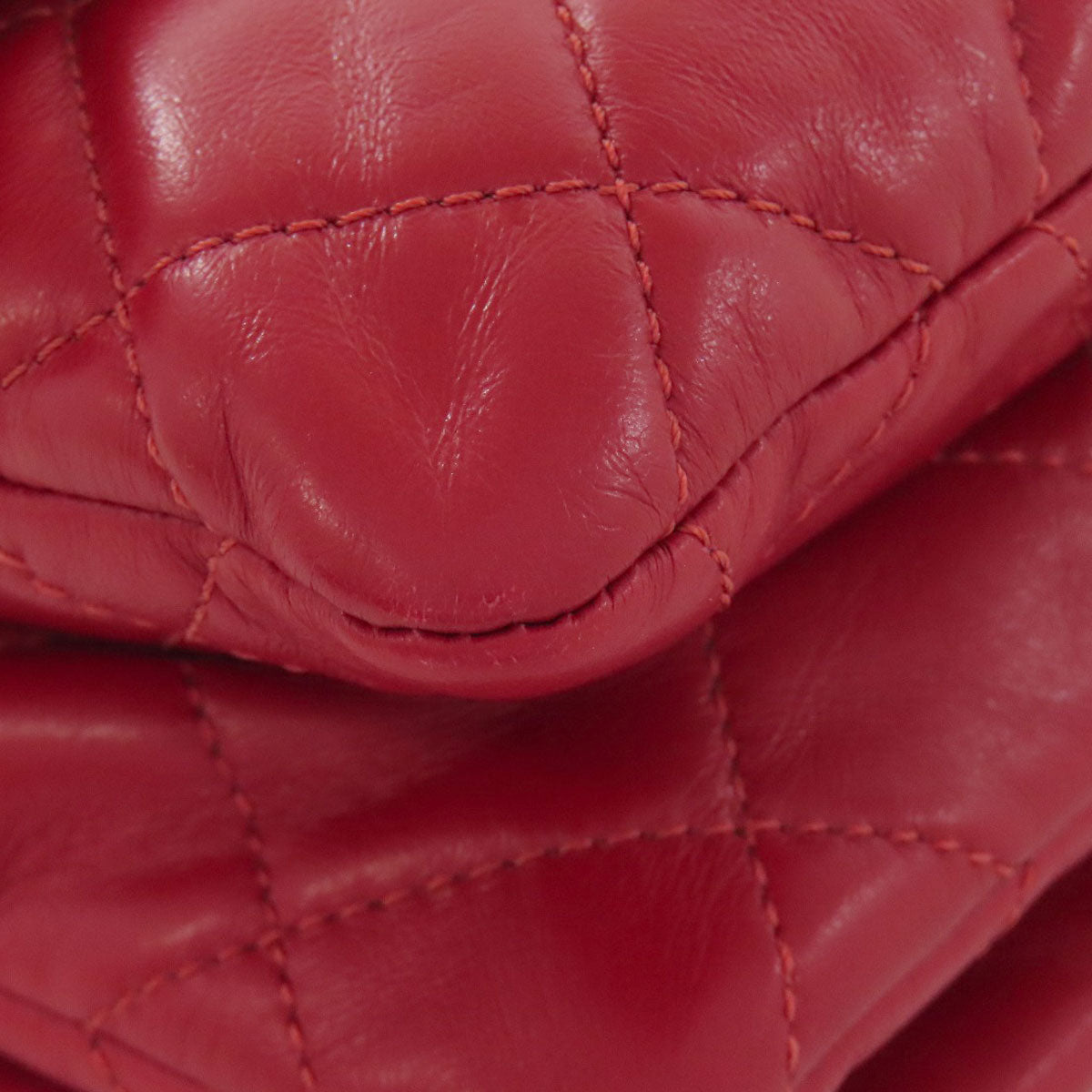 CHANEL ChainShoulder Matelasse GoldHardware Shoulder Bag Lambskin Ladies [Used]