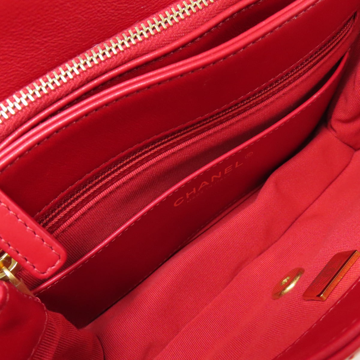 CHANEL ChainShoulder Matelasse GoldHardware Shoulder Bag Lambskin Ladies [Used]