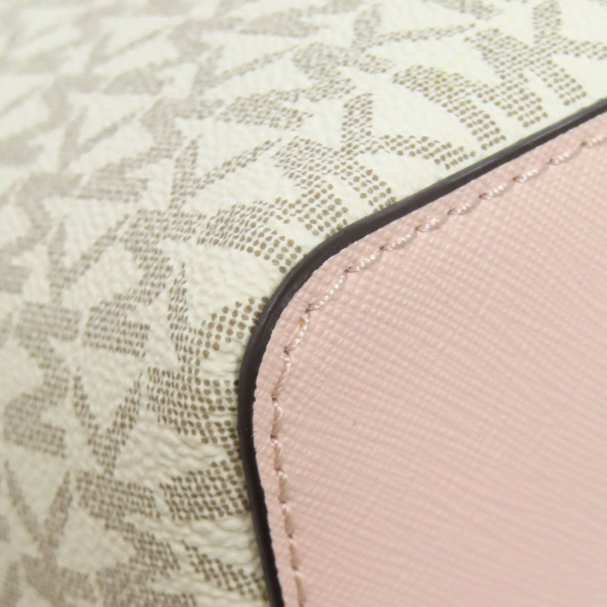 Michael Kors 35F1GTVC6B MK signature Shoulder Bag PVC Ladies [Used]