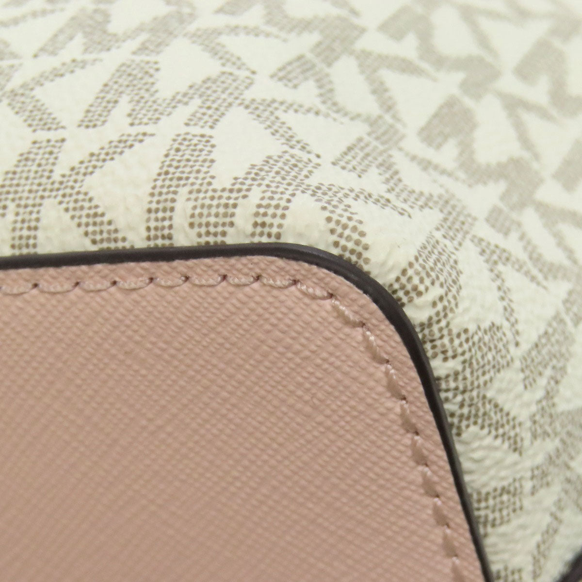 Michael Kors 35F1GTVC6B MK signature Shoulder Bag PVC Ladies [Used]